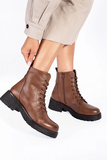 Scarpe marroni con suola... 2