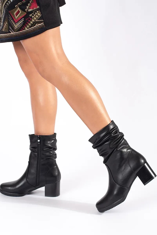 Scarpe da donna in pelle nera con...