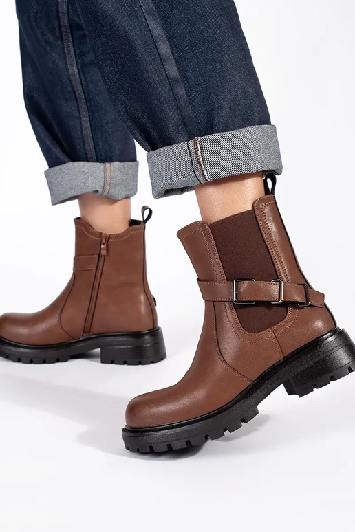 Scarpe da donna in pelle marrone con...