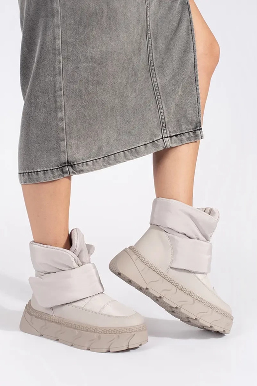 colore grigio isolato Doposci da... colore grigio isolato Doposci da...