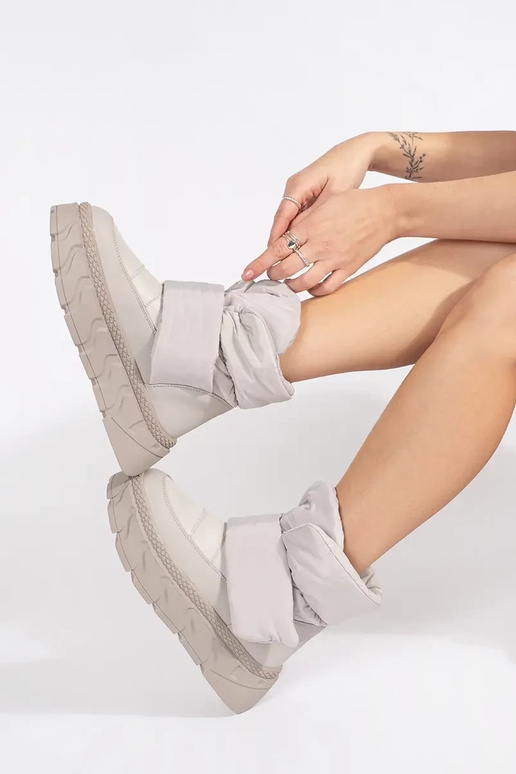 colore grigio isolato Doposci da... colore grigio isolato Doposci da...