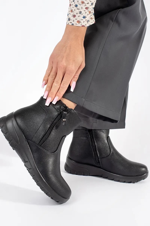 Scarpe comode da donna in nero Scarpe comode da donna in nero