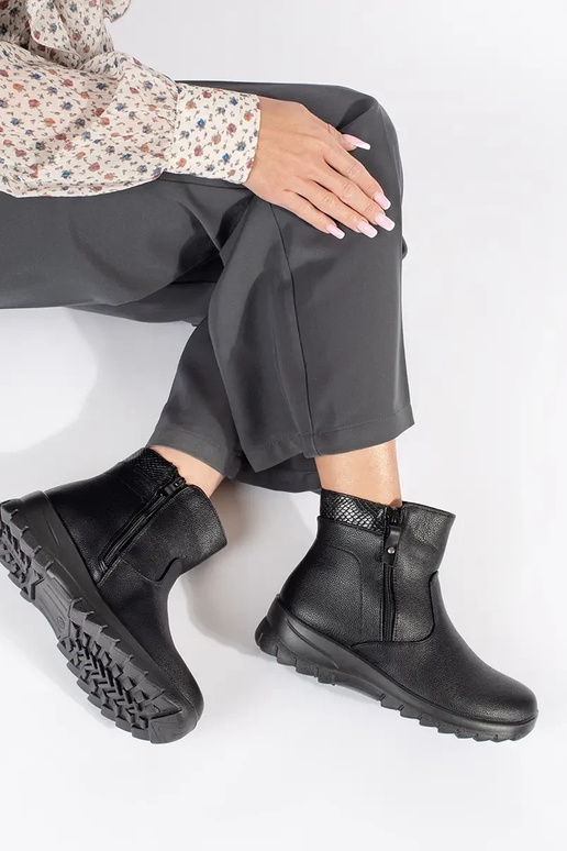 Scarpe comode da donna in nero Scarpe comode da donna in nero