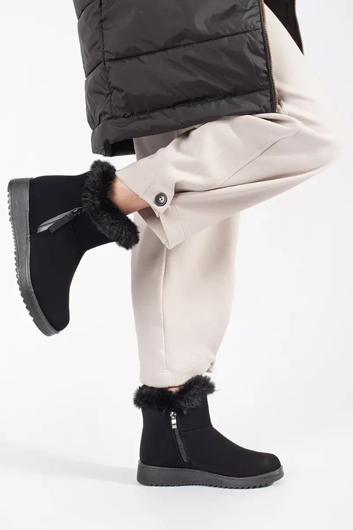 Stivali comodi da donna con pelliccia...