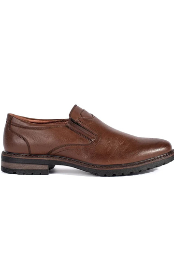 Sneakers con bottoni marroni