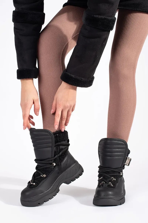 colore nero Doposci da donna con una... colore nero Doposci da donna con una...