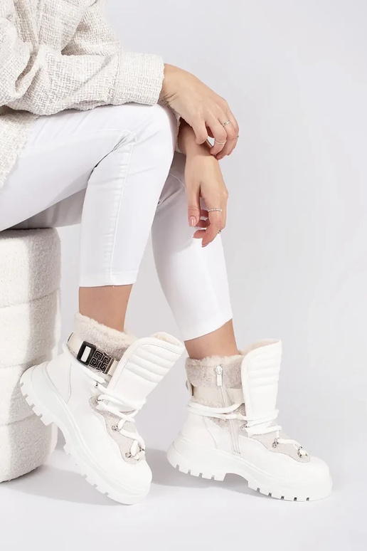 Colore bianco Doposci da donna con... Colore bianco Doposci da donna con...