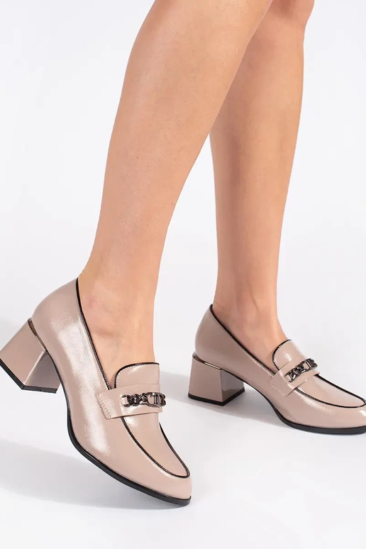 beige scarpe da donna sul tallone...