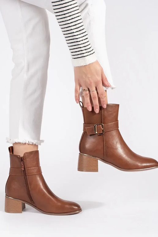 colore marrone Scarpe da donna sul...