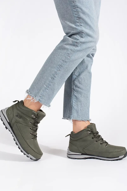 colore verde isolato Scarpe da trekking colore verde isolato Scarpe da trekking