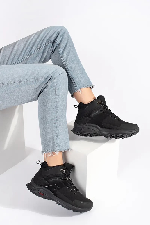 colore nero isolato Scarpe da trekking colore nero isolato Scarpe da trekking