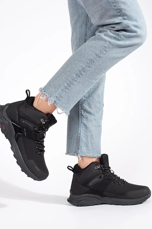 colore nero isolato Scarpe da trekking colore nero isolato Scarpe da trekking