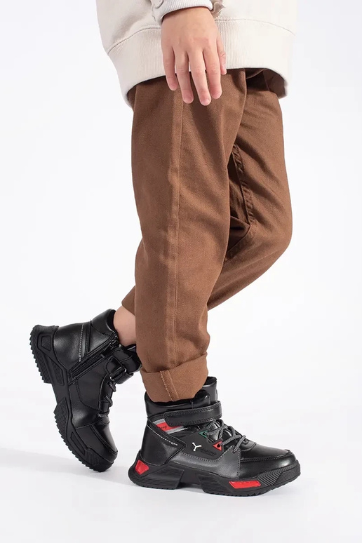 colore nero isolato trzeAiki...