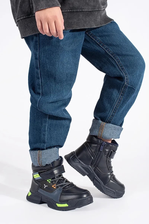 Alto isolato trzeAiki fanciullesco