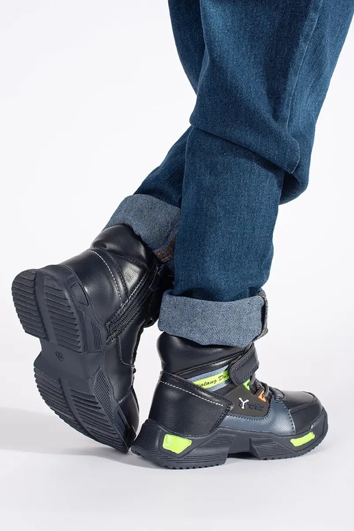 Alto isolato trzeAiki fanciullesco