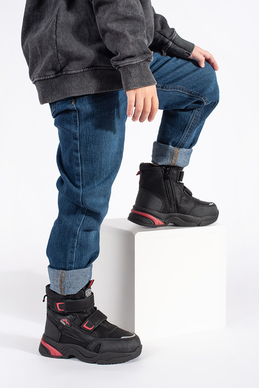 colore nero isolato trzeAiki...