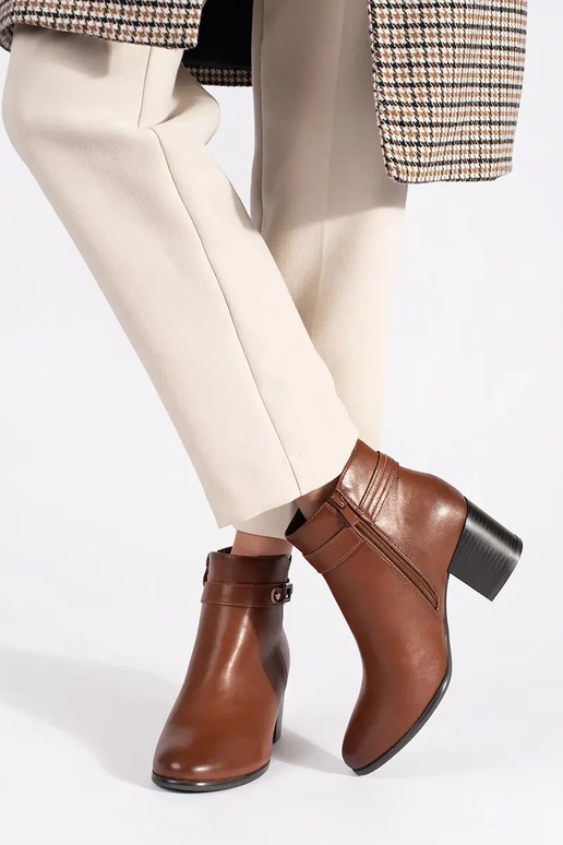 Stivali in pelle marrone da donna con...