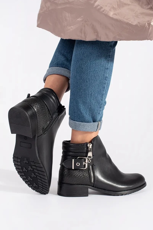 Scarpe piatte nere da donna