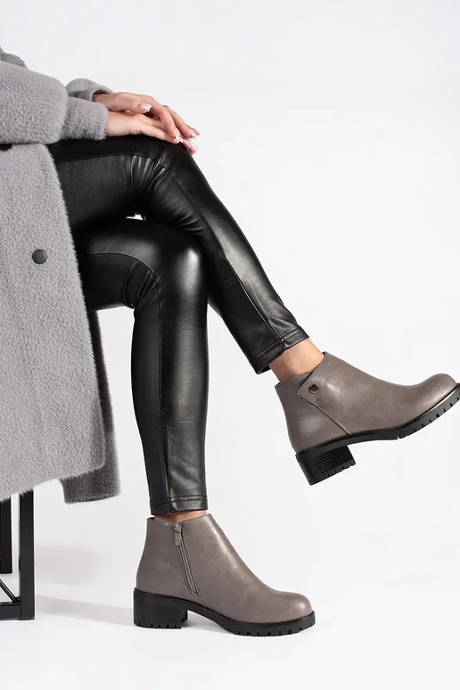 Scarpe grigie in imitation leather