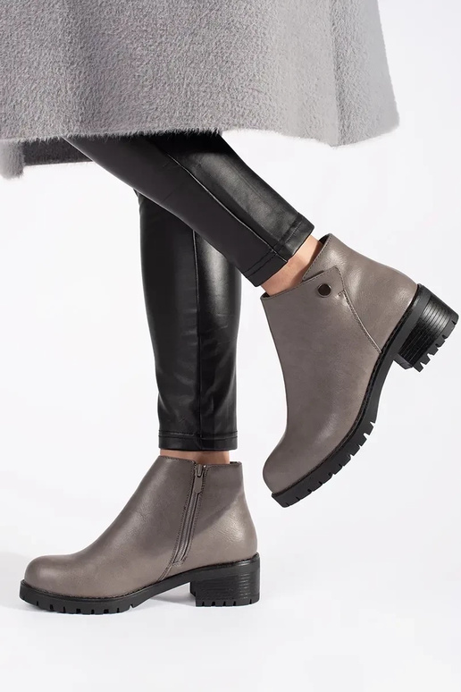 Scarpe grigie in imitation leather