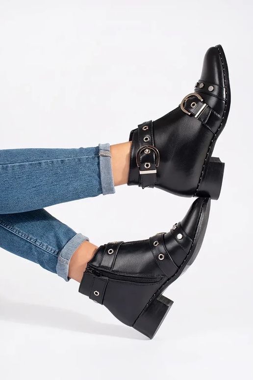 Mocassini da donna con ornamenti... Mocassini da donna con ornamenti...