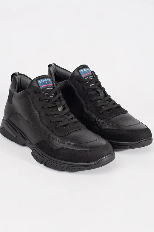 Scarpe da uomo nere con lacci