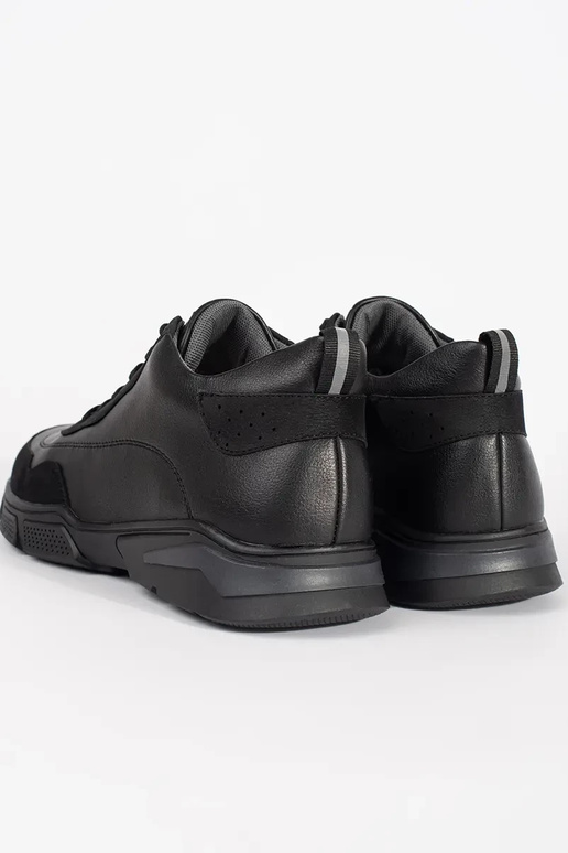 Scarpe da uomo nere con lacci