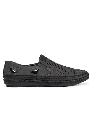 Scarpe traforate da uomo...