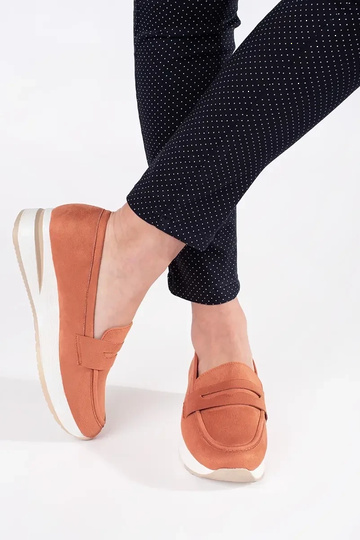 Tacchi alti rossi in camoscio 2