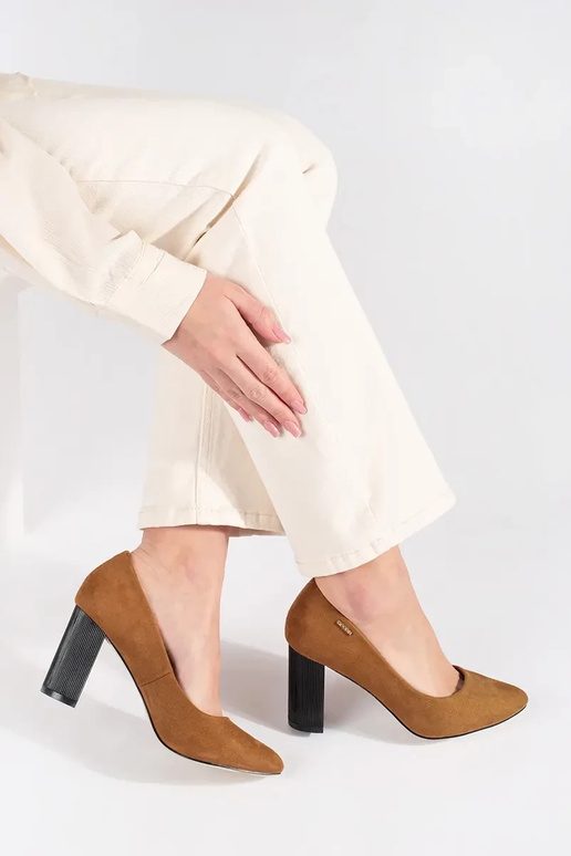 Décolleté color marrone Décolleté color marrone