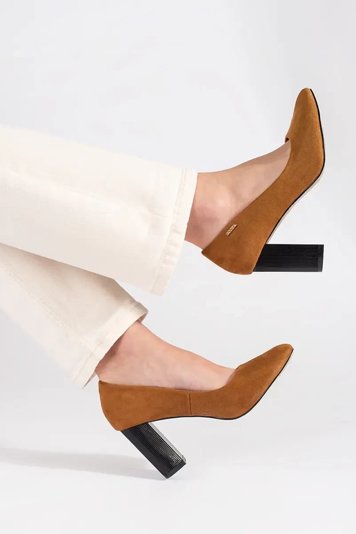 Décolleté color marrone Décolleté color marrone