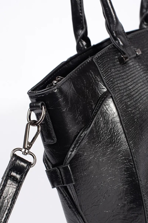 Borsa grande nera con tracolla...