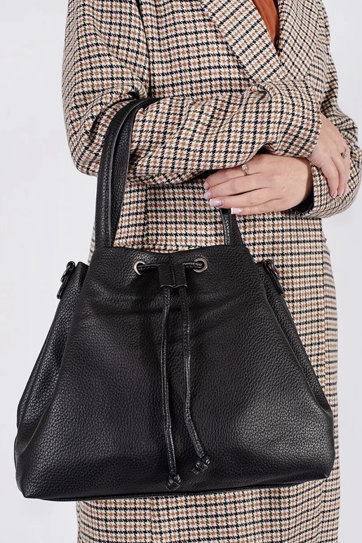 Borsa nera a sacchetto