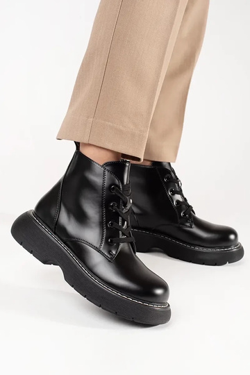 Scarpe nere con plateau 2