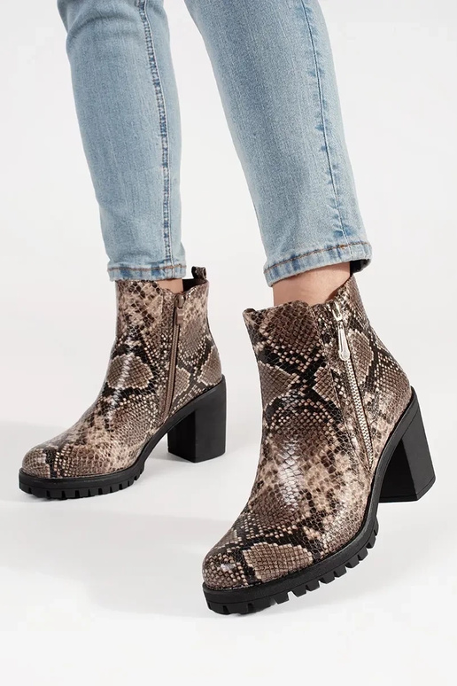 Scarpe con tacco e stampa leopardata