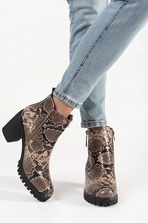 Scarpe con tacco e stampa leopardata