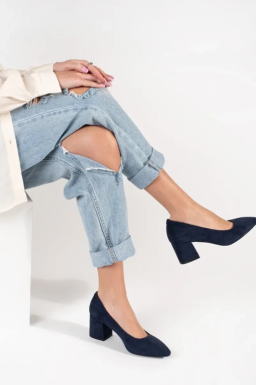 Décolleté blu scuro in camoscio...