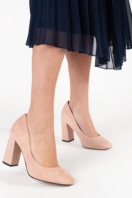 Décolleté in camoscio color sabbia