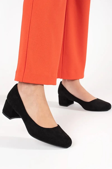 Décolleté nere in camoscio... 2