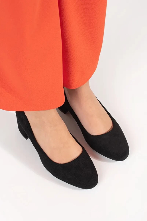 Décolleté nere in camoscio Sergio Leone Décolleté nere in camoscio Sergio Leone