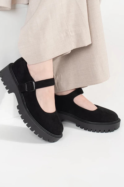 Stivaletti neri con platform in suede Stivaletti neri con platform in suede