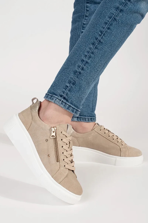 Scarpe da ginnastica color sabbia con... Scarpe da ginnastica color sabbia con...