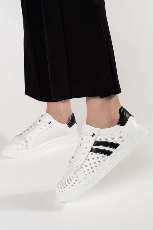 Scarpe sportive traforate in pelle...