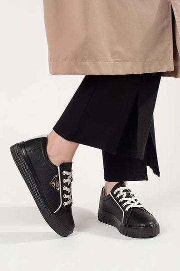 Scarpe modello sneakers in... 2