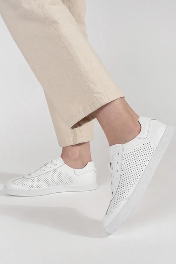 Scarpe sportive bianche... 2