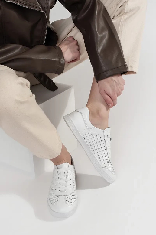 Scarpe sportive bianche traforate in...