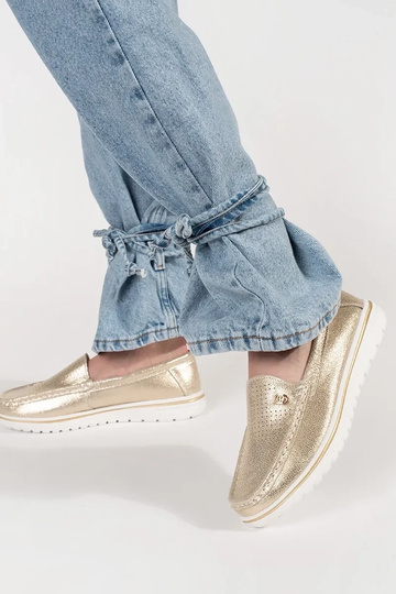 Mocassini dorati in pelle... 2