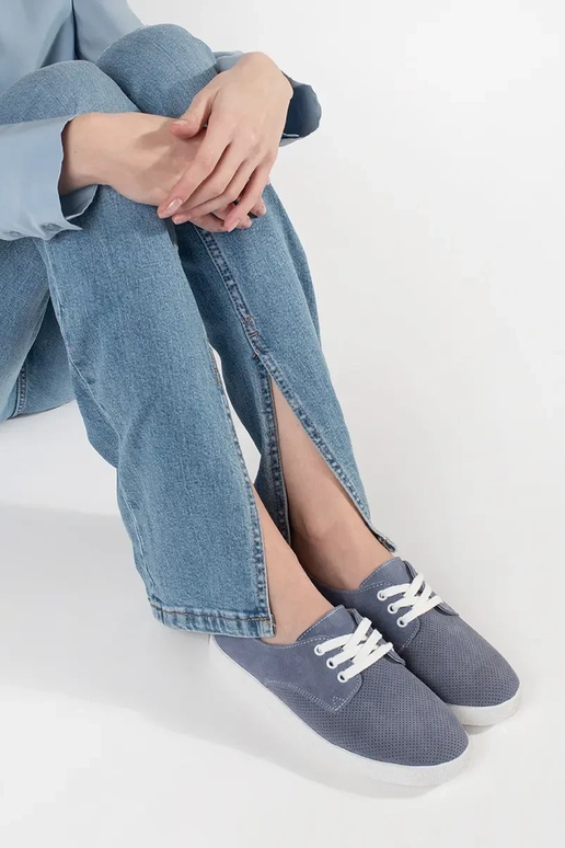 Scarpe traforate in pelle naturale blu