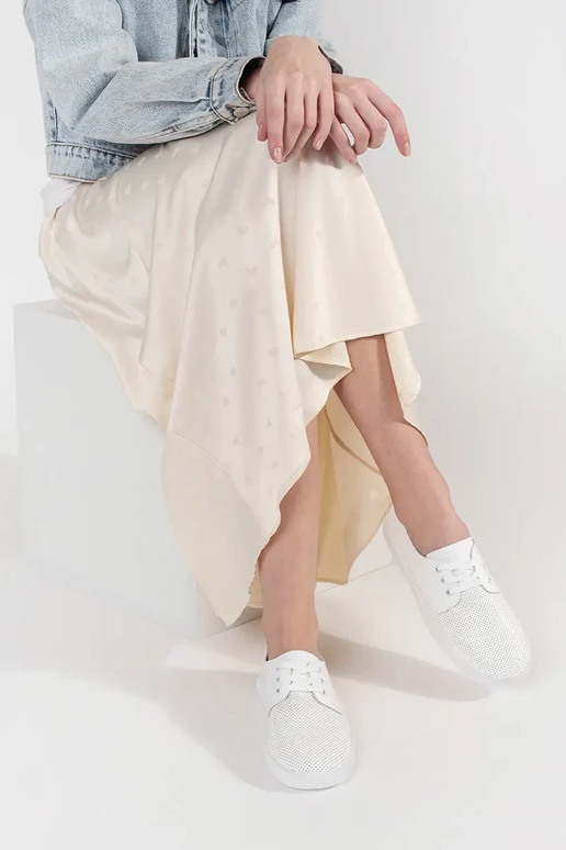 Scarpe sportive traforate in pelle...