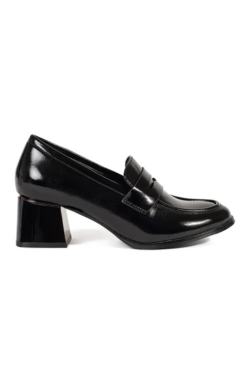 Stivaletti neri con tacco